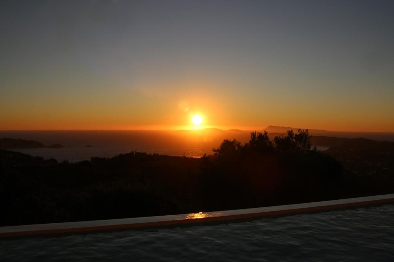 Villa Sunset Sea View 3 *